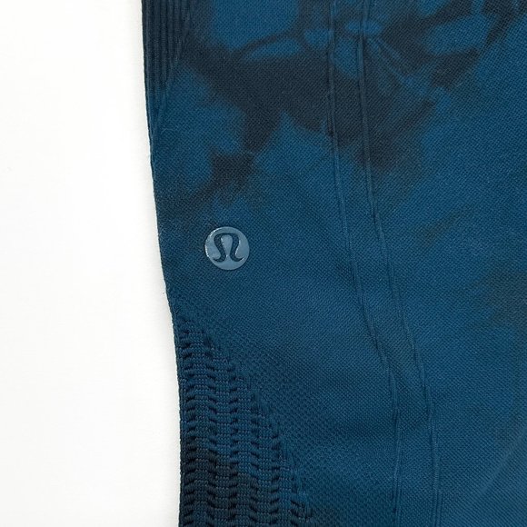 Lululemon Flow & Go Black & Blue Printed Crop Cropped Legging Leggings sz 2 - Picture 7 of 9
